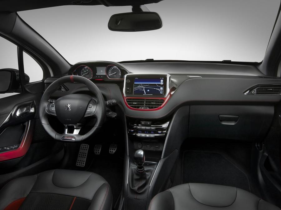  Peugeot 208 GTi 3-Door 2012 года  (фото 6 из 8)